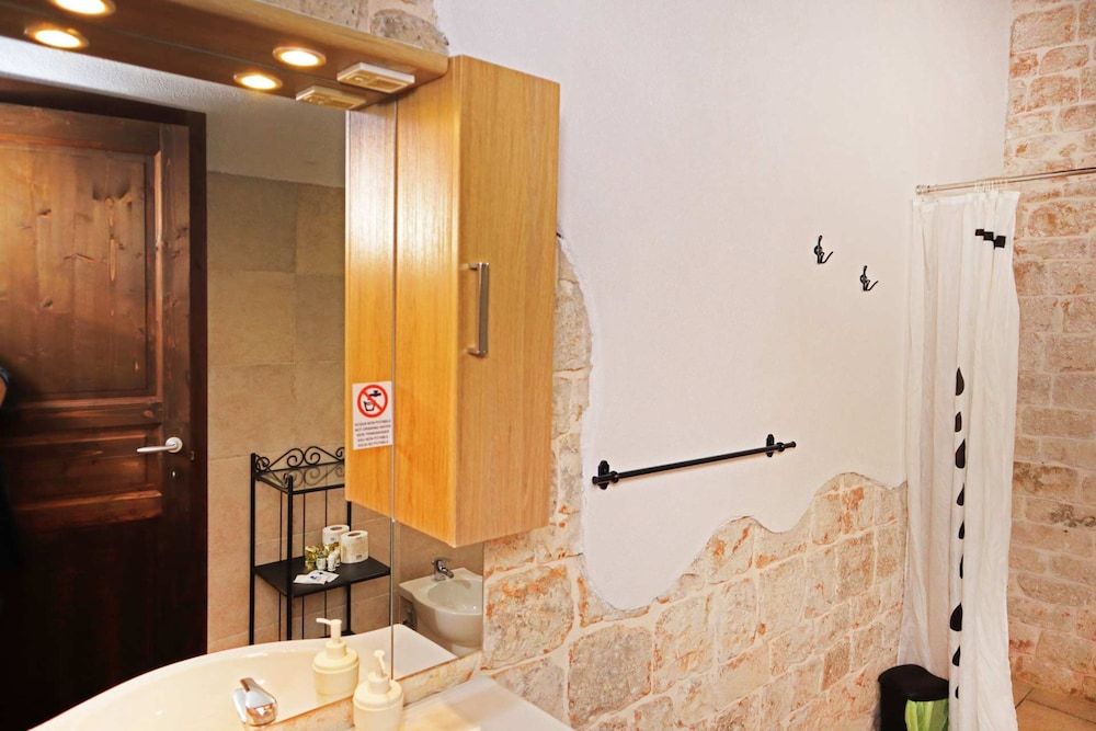 Masseria Alberotanza Classic Quadruple Room 11