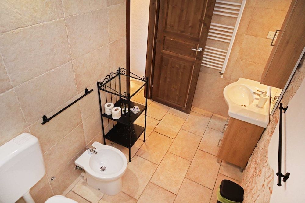 Masseria Alberotanza Classic Quadruple Room 10