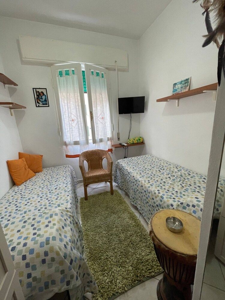 Room, 1 Bedroom, City View