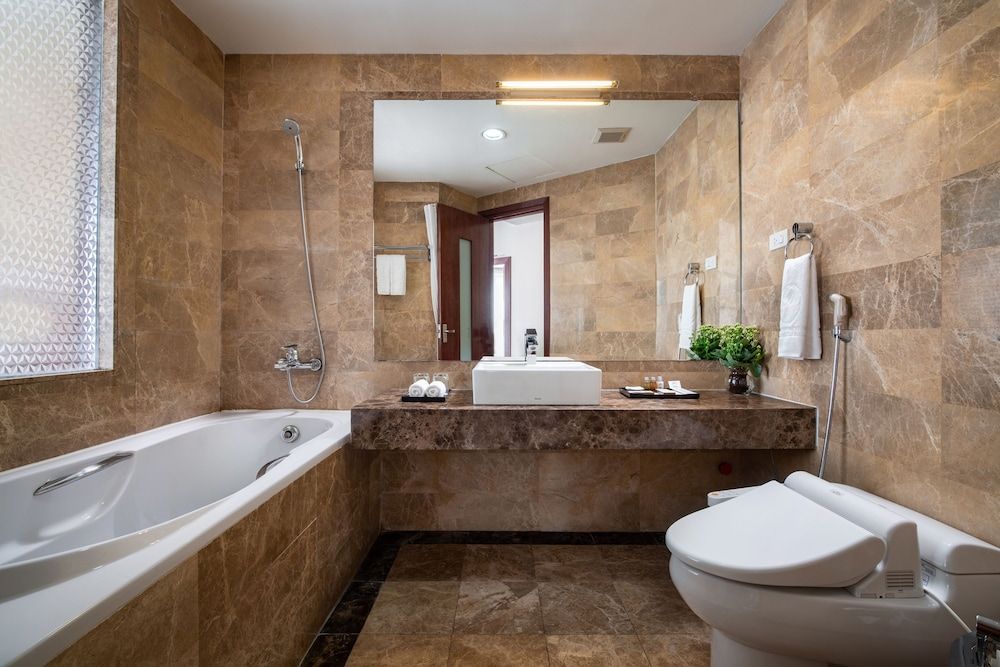 undefined Nesta Hotel Ha Noi 8
