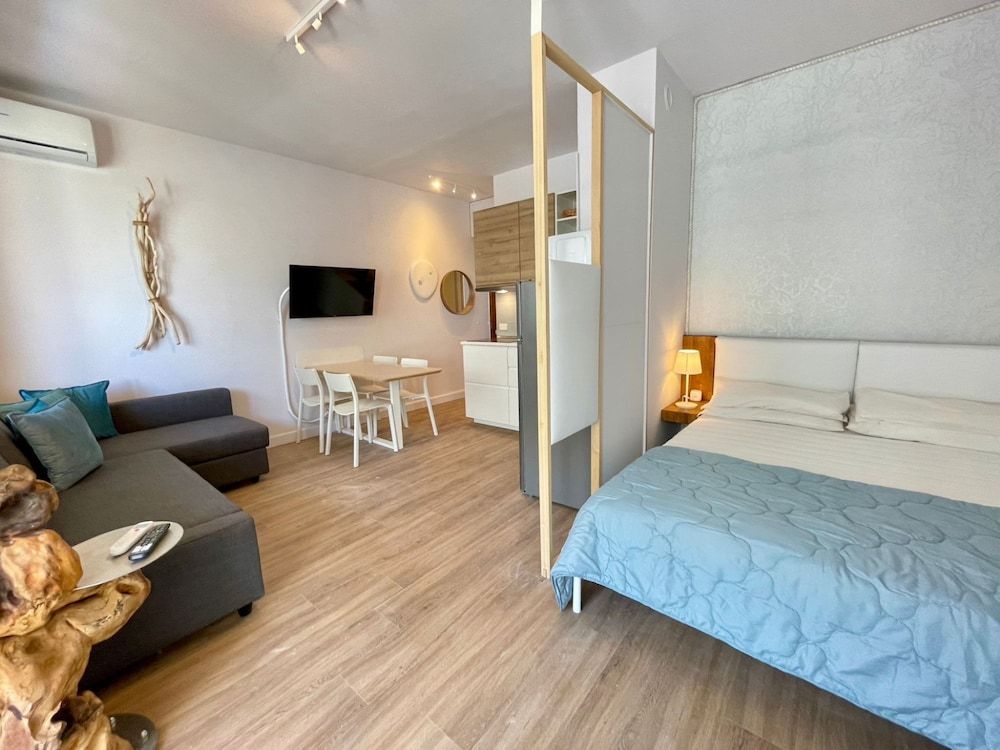 Studio, Multiple Bedrooms, Terrace, City View
