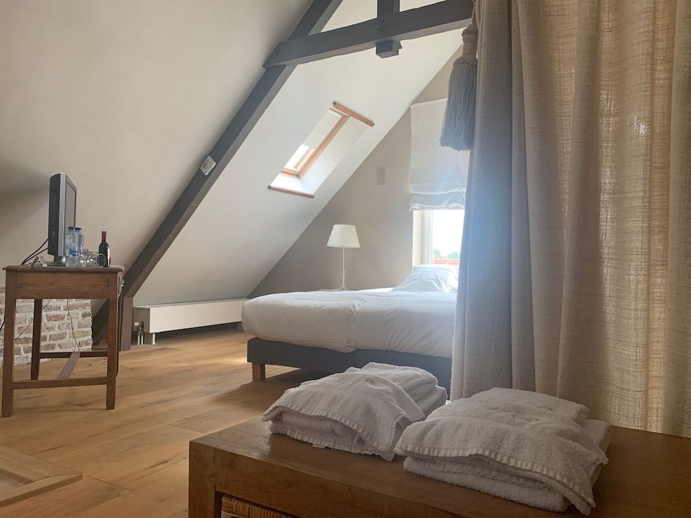 1669 Bed & Breakfast Loft 7