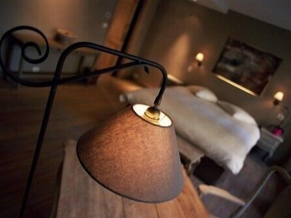 1669 Bed & Breakfast Deluxe Suite, City View 7