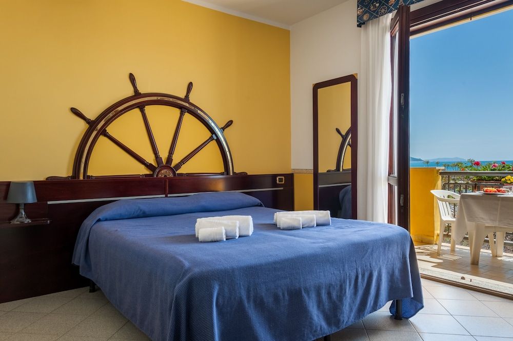 Quadruple Room, Multiple Beds, Sea View