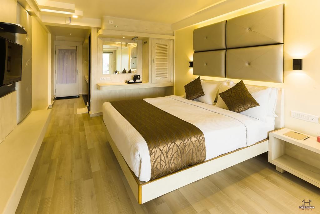 Hotel Darshan Premium ( Lake View )
