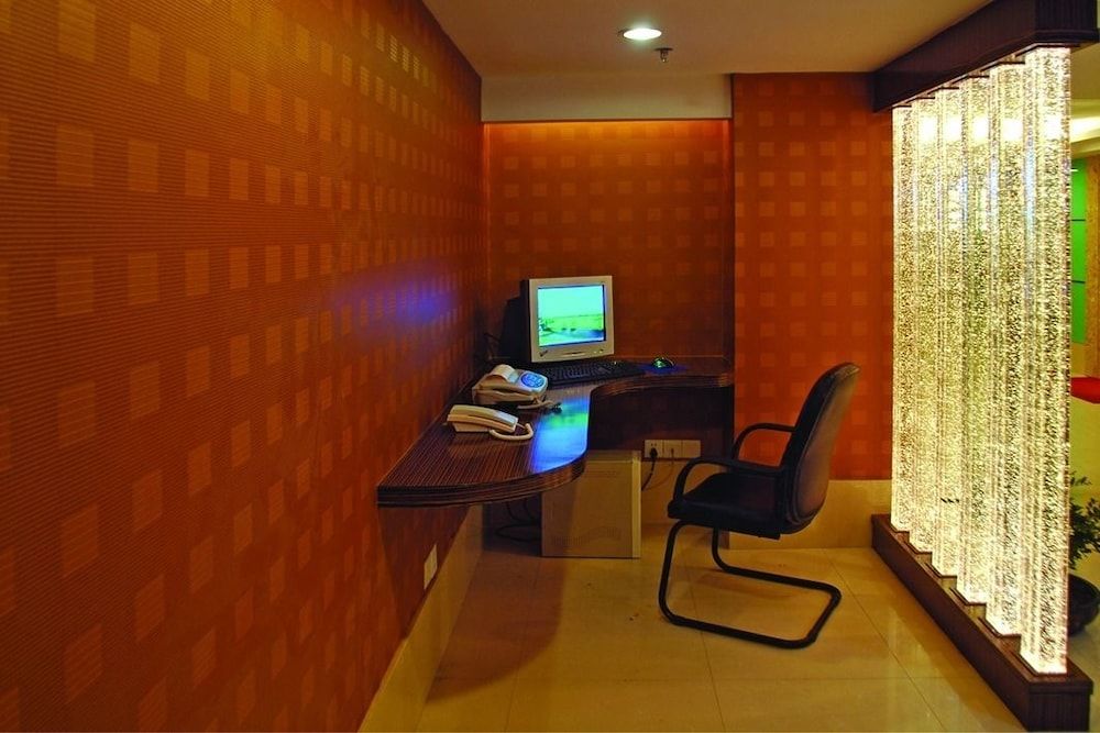 undefined Home Club Hotel Shimao Branch 6