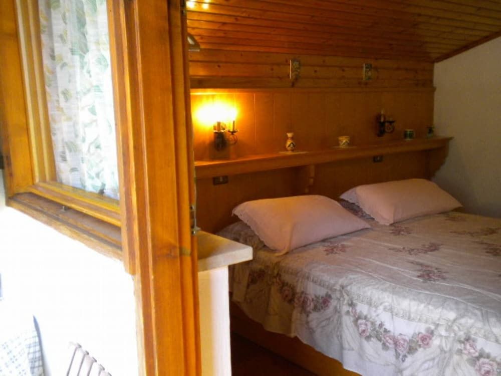 Apartment, 2 Bedrooms, Smoking, Balcony