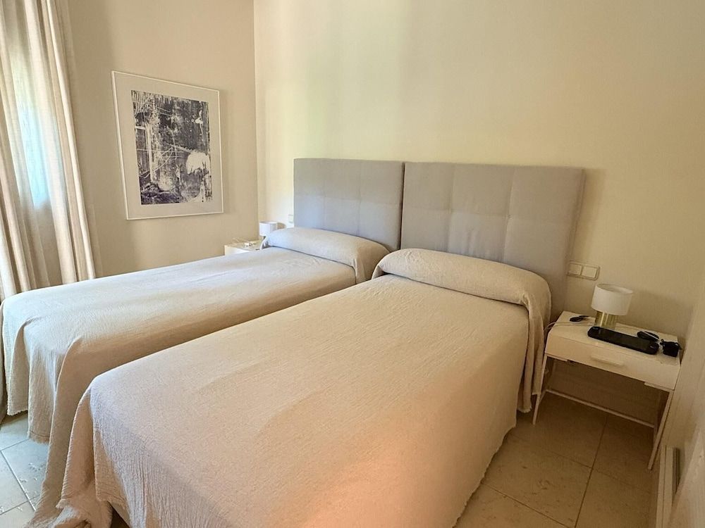 Exclusive Penthouse, 3 Bedrooms, Terrace