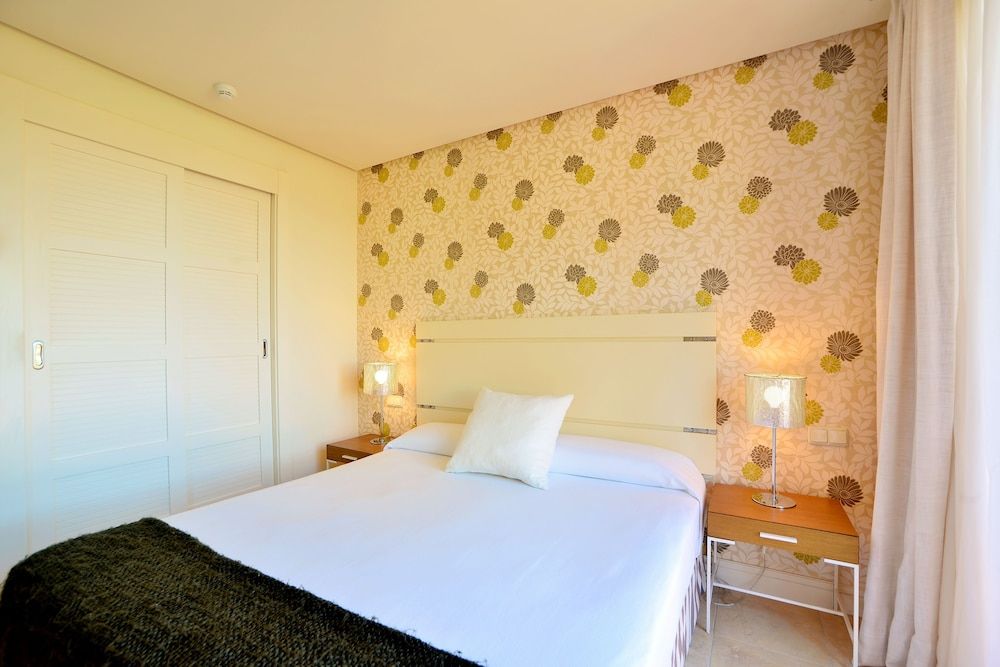 Luxury Apartment, 3 Bedrooms (3 Bathrooms - 3 Adults)