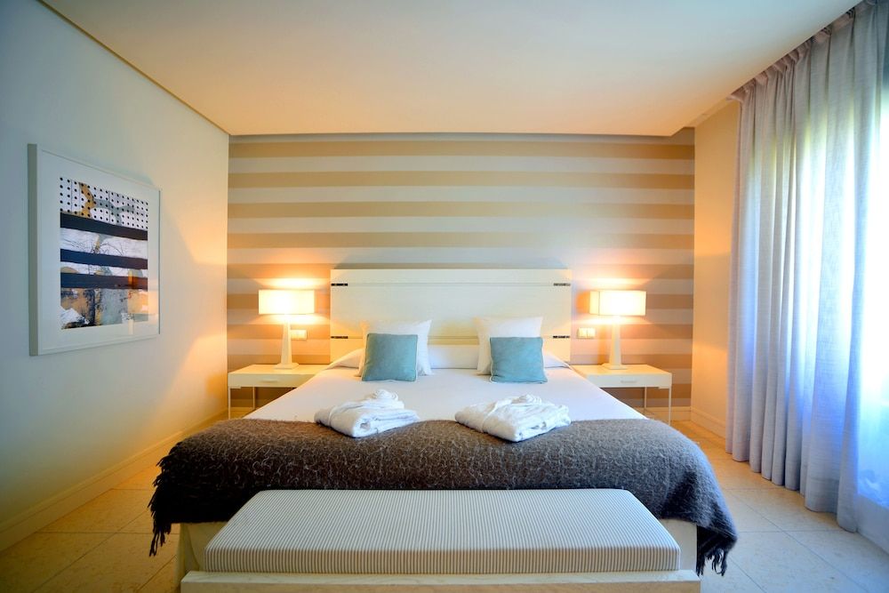 Luxury Apartment, 3 Bedrooms, Private Pool (3 Adults)