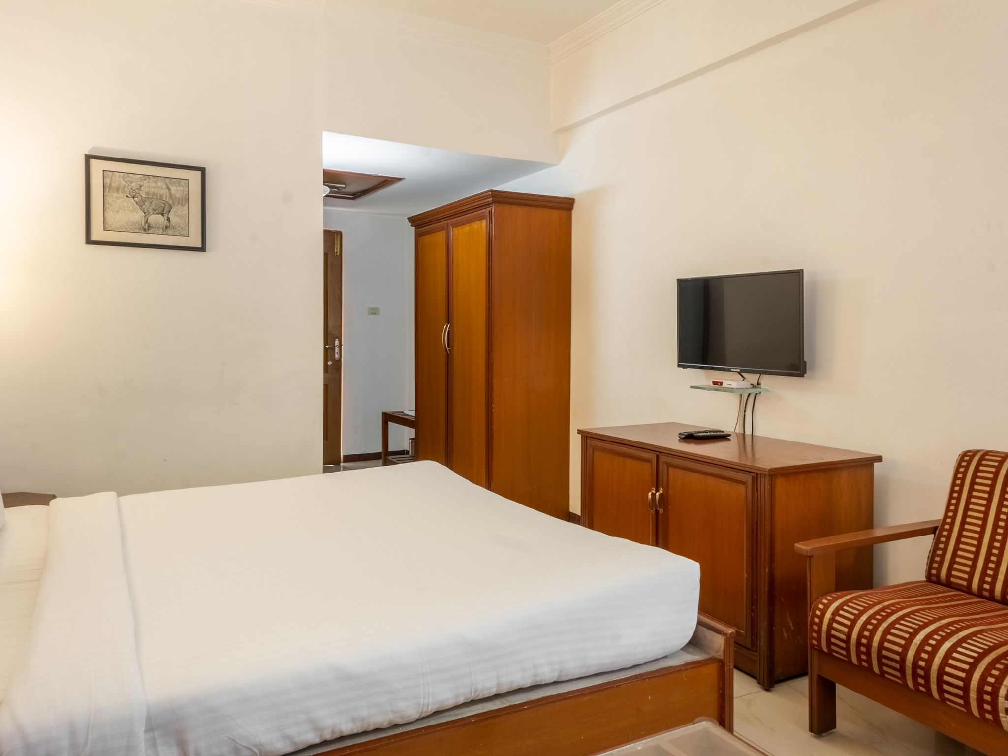 Hotel Preethi Classic Tower Deluxe Room 7