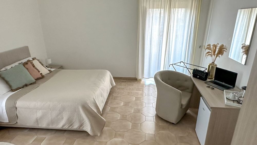 flowers apartments and rooms Panoramic Double or Twin Room