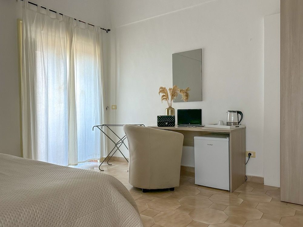 flowers apartments and rooms Panoramic Double or Twin Room 8