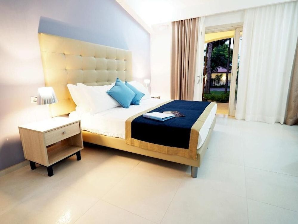 Junior Double Room