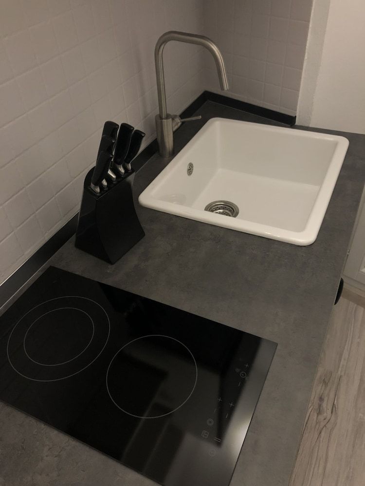 Mentore R&B Exclusive Apartment, 1 Bedroom, City View 3