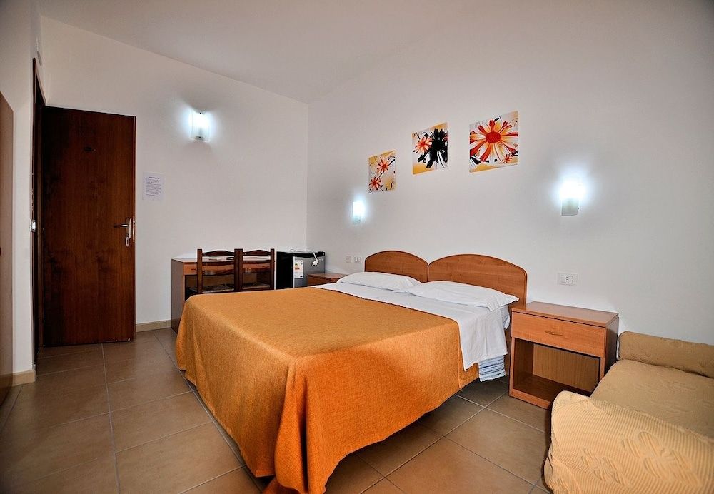 Double Room, 1 Queen Bed, Non Smoking
