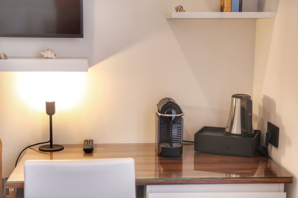 BorgiaRooms Deluxe Triple Room, 1 Queen Bed with Sofa bed, Non Smoking, Sea View 5