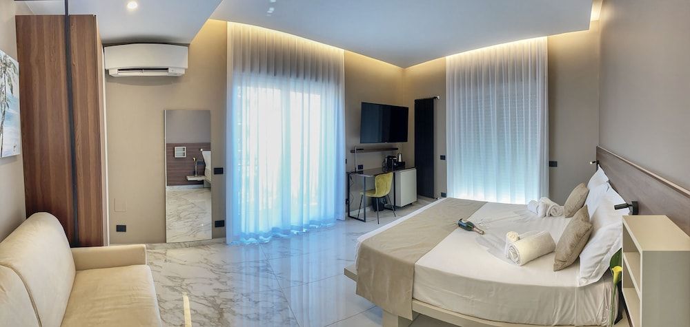 BorgiaRooms Junior Studio Suite, 2 Bedrooms, Non Smoking, Sea View 4