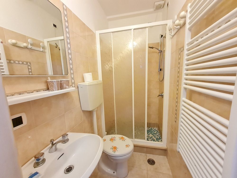 Ombra Verde - B&B e Appartamenti Basic Double Room, 1 Bedroom, Private Bathroom 7