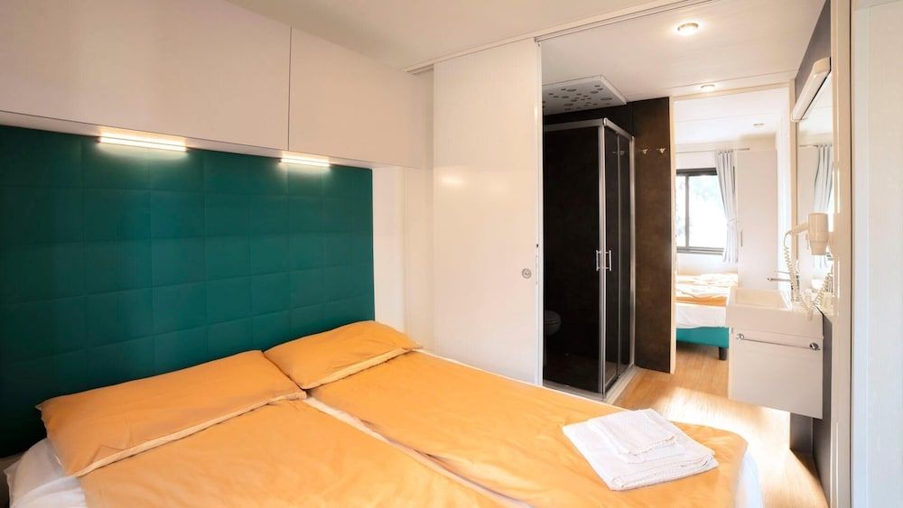Exclusive Mobile Home, 2 Bedrooms