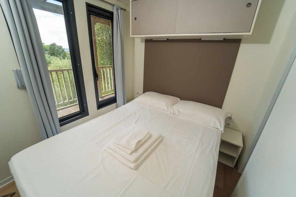 Deluxe Mobile Home