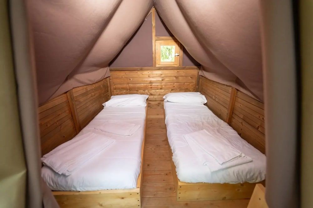 Classic Tent, 2 Bedrooms