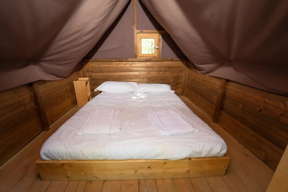 Classic Tent, 2 Bedrooms