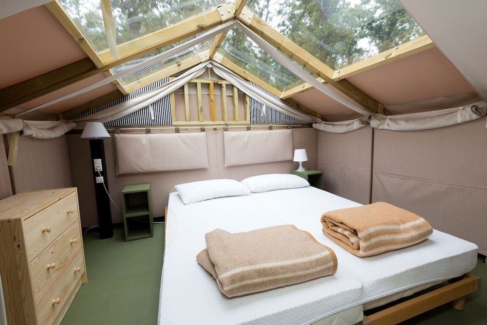 Deluxe Tent