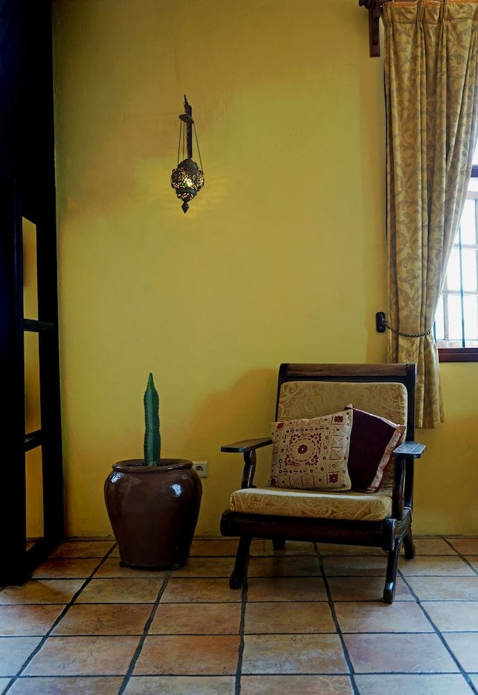 Zanzibar Palace Hotel Signature Suite, 1 King Bed, Balcony, City View 5