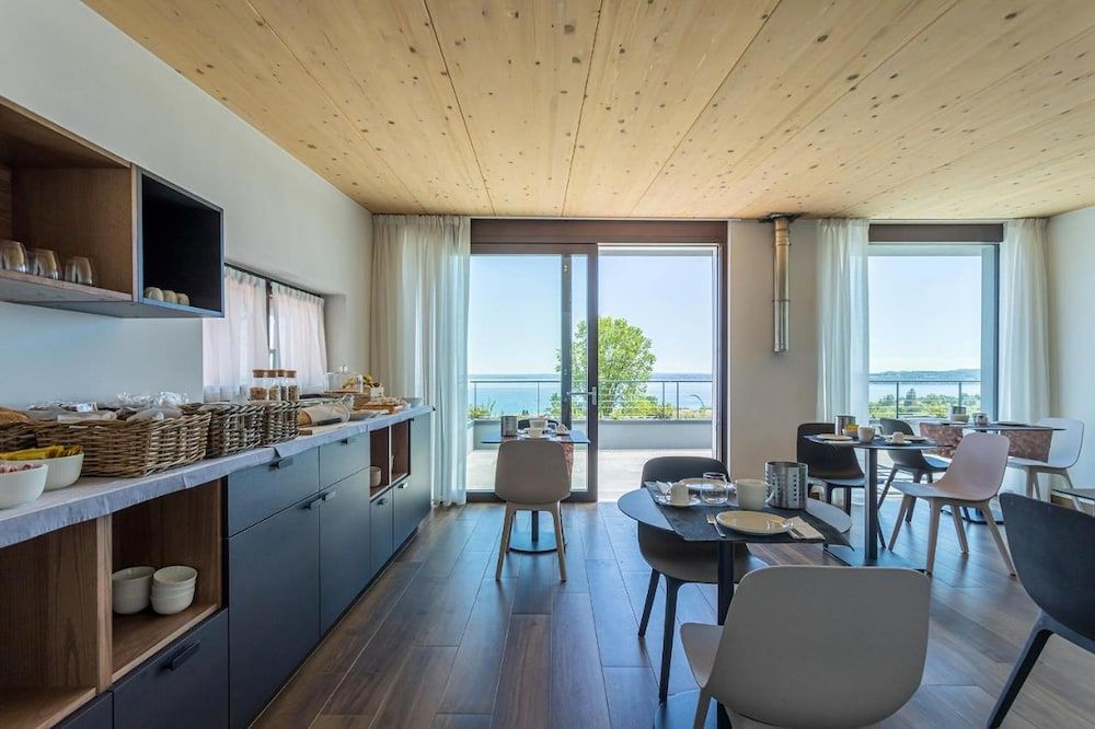 Room, 1 Bedroom, Balcony, Garden View