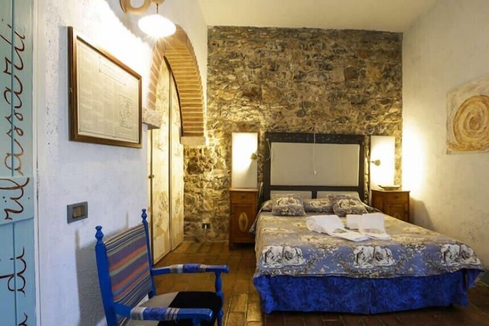 Room (Casale)