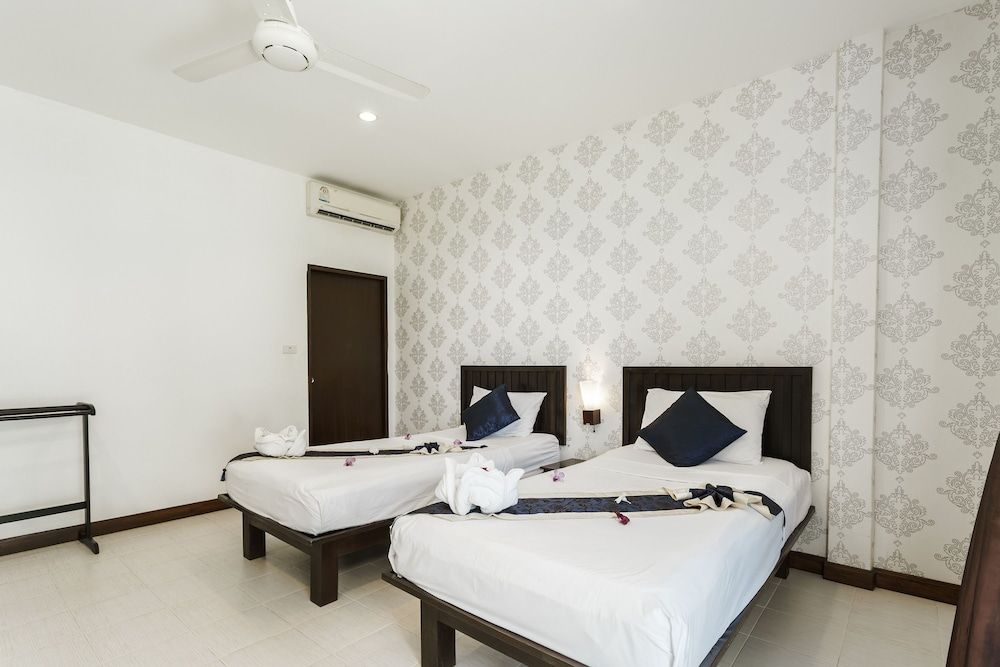 Samui Pier Beach Front Resort Deluxe Room, Sea View 2