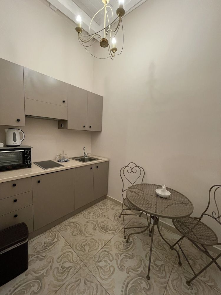 Case Vacanze al Duomo Elite Suite, 1 King Bed, Balcony 13