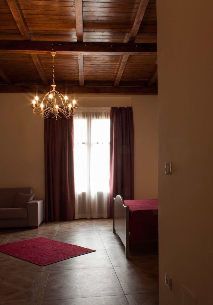 Case Vacanze al Duomo Elite Suite, 1 King Bed, Balcony 7