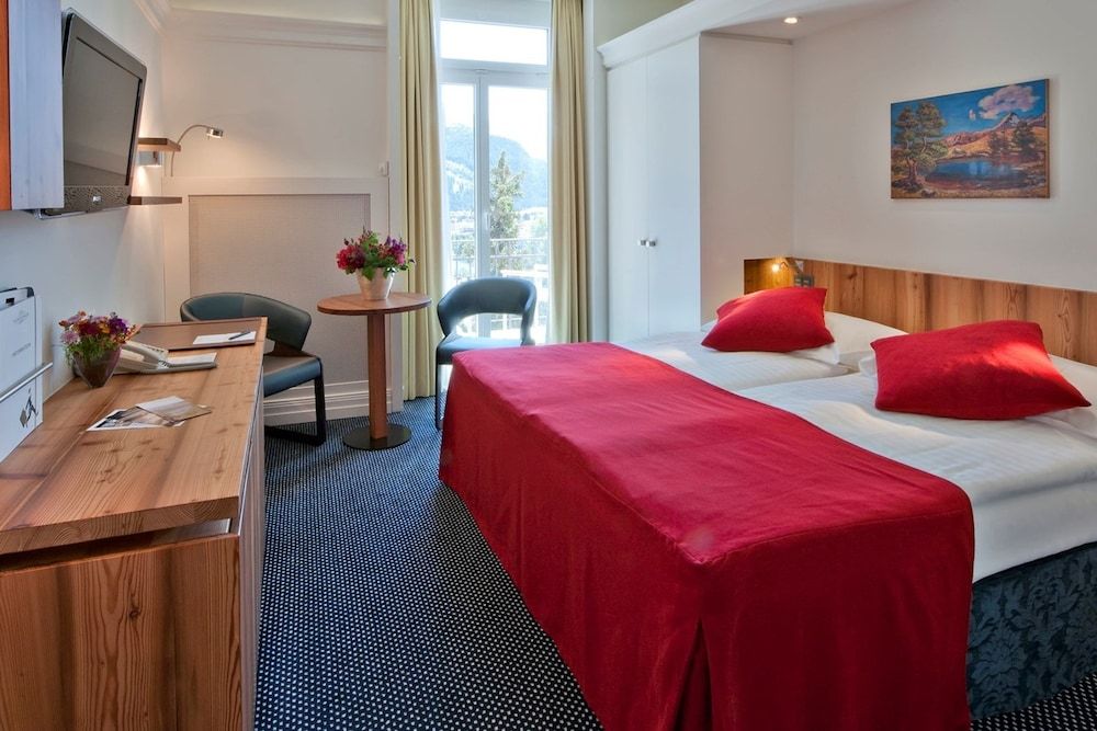 undefined Schweizerhof Swiss Quality Hotel 3