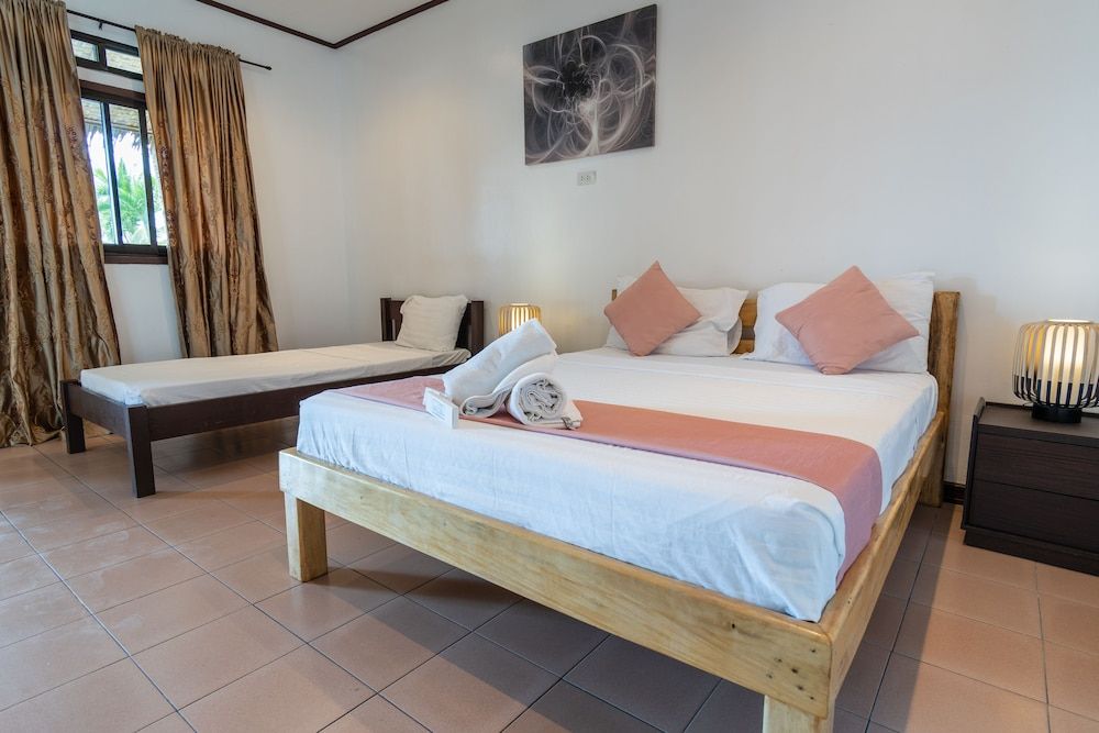 Cliffside Resort Panglao Ocean View Aircon Room 8