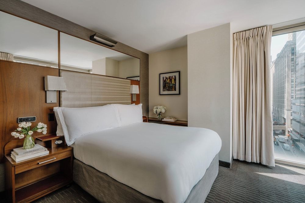 Club Quarters Hotel, Grand Central Standard Room, Accessible (Mobility) 2