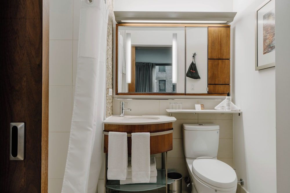 undefined Club Quarters Hotel, Grand Central 8