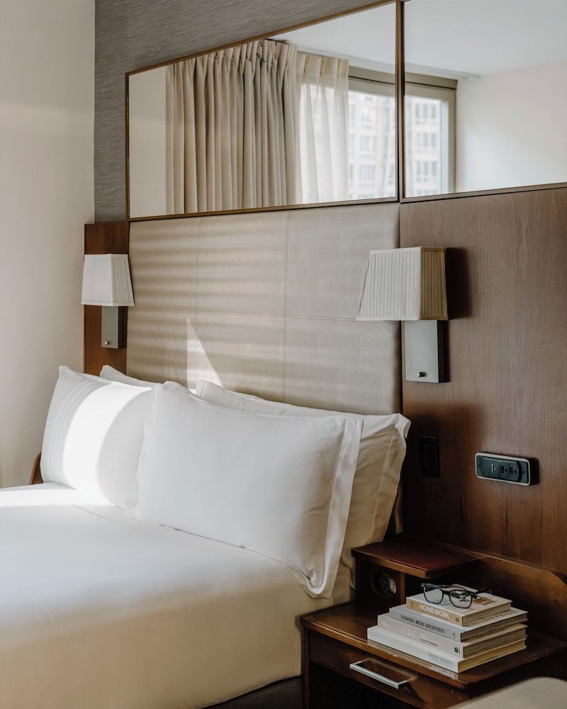 Club Quarters Hotel, Grand Central Standard Room, Accessible (Mobility) 3