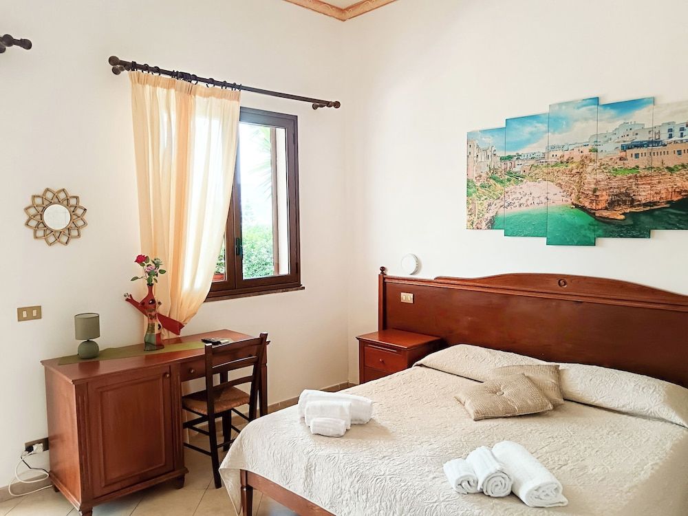 HOTEL GROTTICELLI Double or Twin Room 5