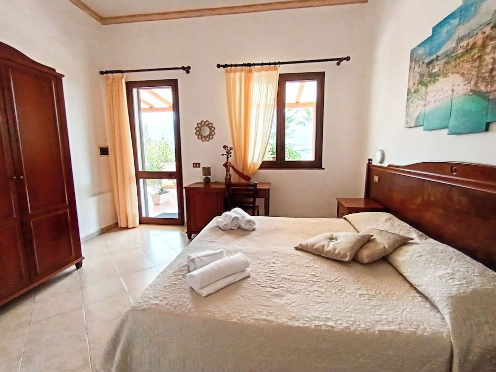 HOTEL GROTTICELLI Double or Twin Room 3