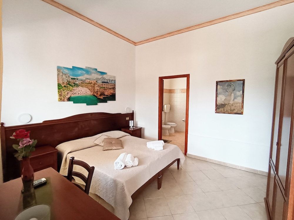 HOTEL GROTTICELLI Double or Twin Room 2