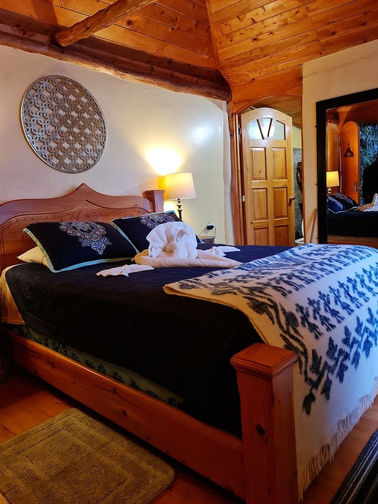 Atitlan Oasis Eco Hotel and Spa Kaalpul Design Cabin