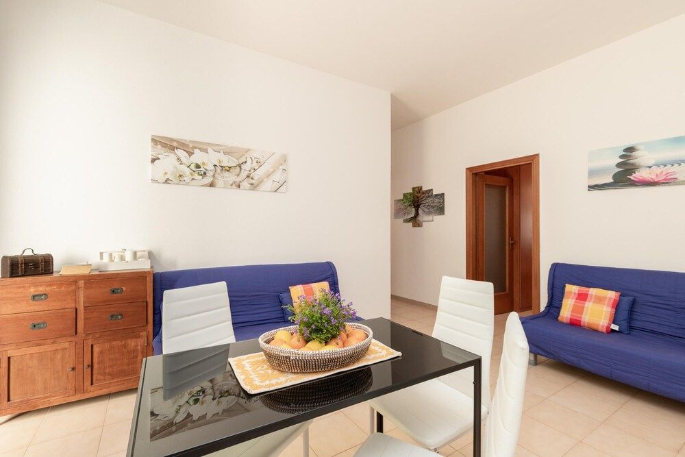 Family Apartment, 1 Bedroom (Bilo Danilo Few Minutes From Sea)