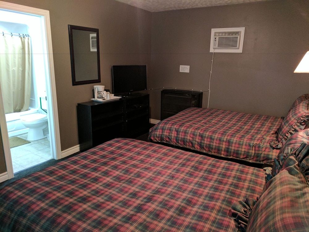 Bay Motel Standard Room, 2 Double Beds 4