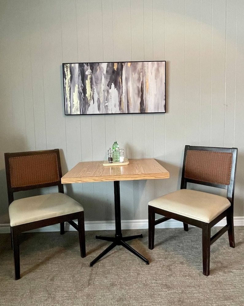 Bay Motel Superior Studio Suite, 1 Double Bed, Kitchenette, Garden View 8