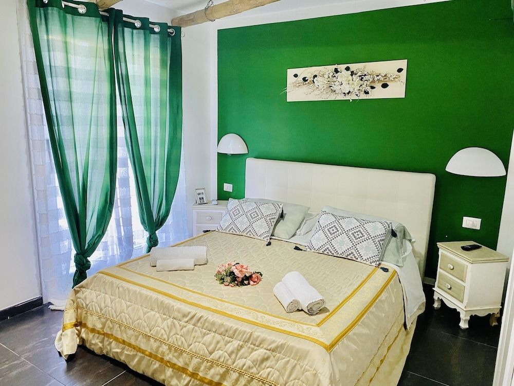 Junior Double Room, Patio, Courtyard View