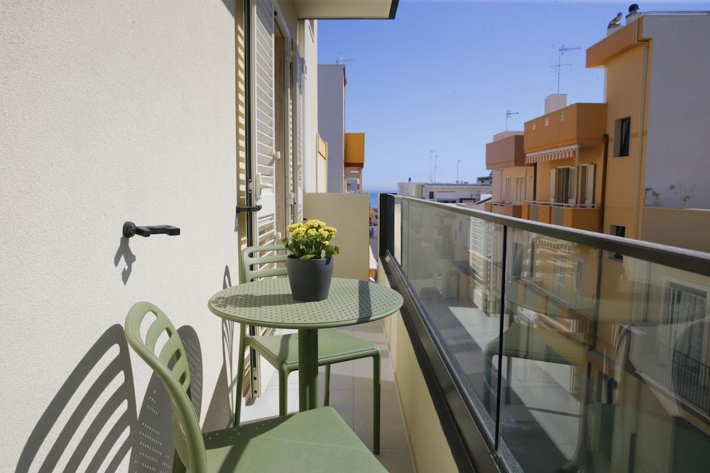 Settanni Sea Suites Standard Suite, 1 Bedroom, Sea View (Suite Season) 2