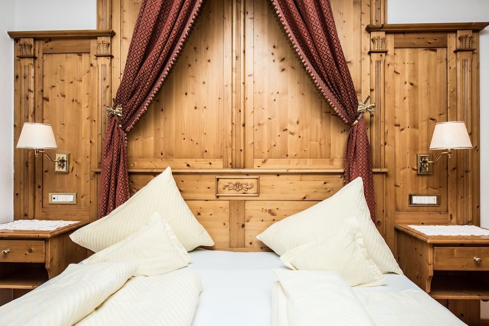 Standard Double Room, Balcony, Mountain View