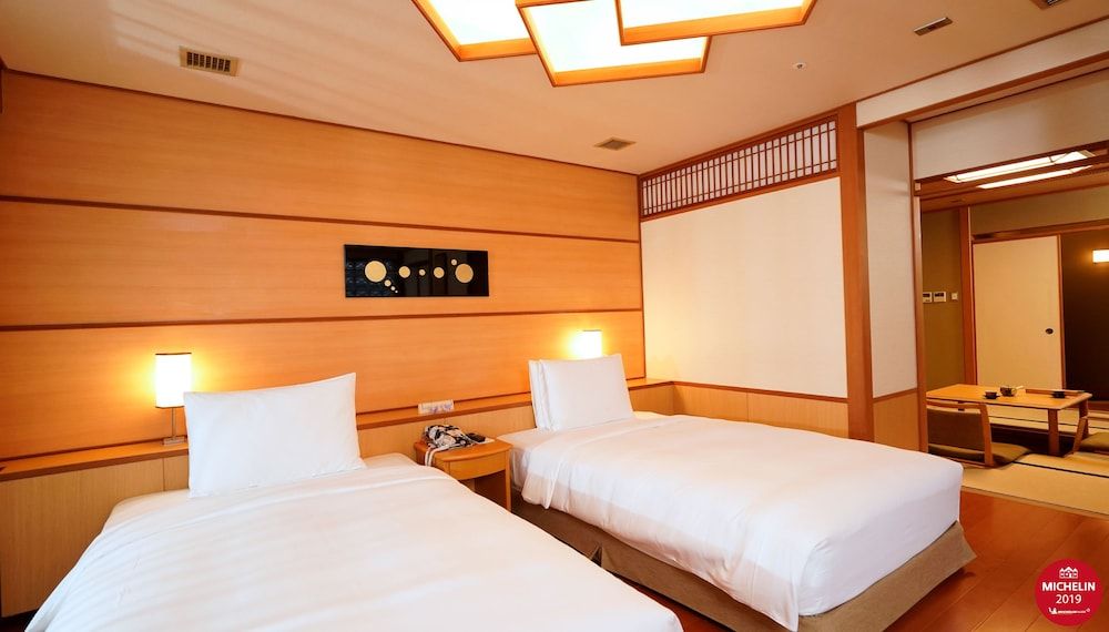 Taipei Radium Kagaya International Hotel Standard Suite, Multiple Beds (Dining At Restaurant)